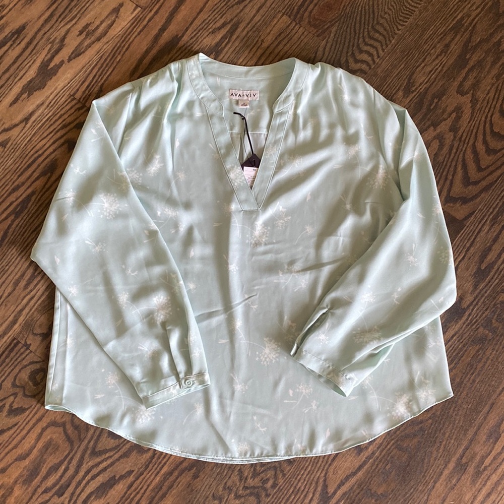 NWT Ava & Viv Blue Floral Blouse
